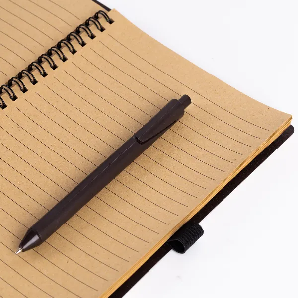 Caderno personalizado com capa produzida com grãos de café